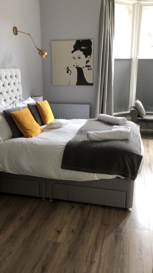 Canterbury Accommodations With Free Car Park Onsite And High Speed Wifi Esterno foto