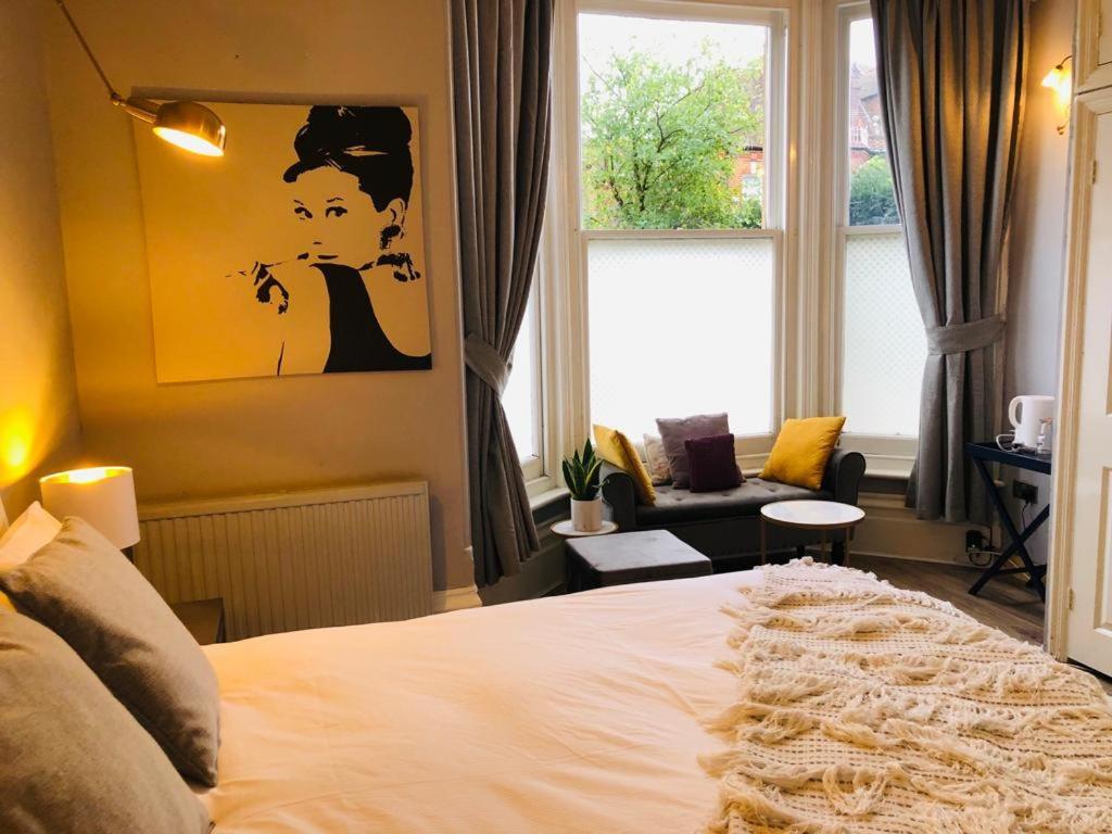 Canterbury Accommodations With Free Car Park Onsite And High Speed Wifi Esterno foto
