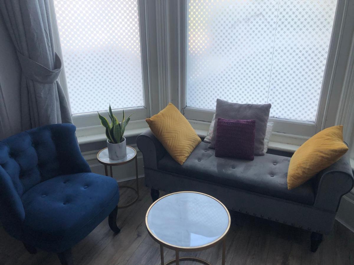 Canterbury Accommodations With Free Car Park Onsite And High Speed Wifi Esterno foto