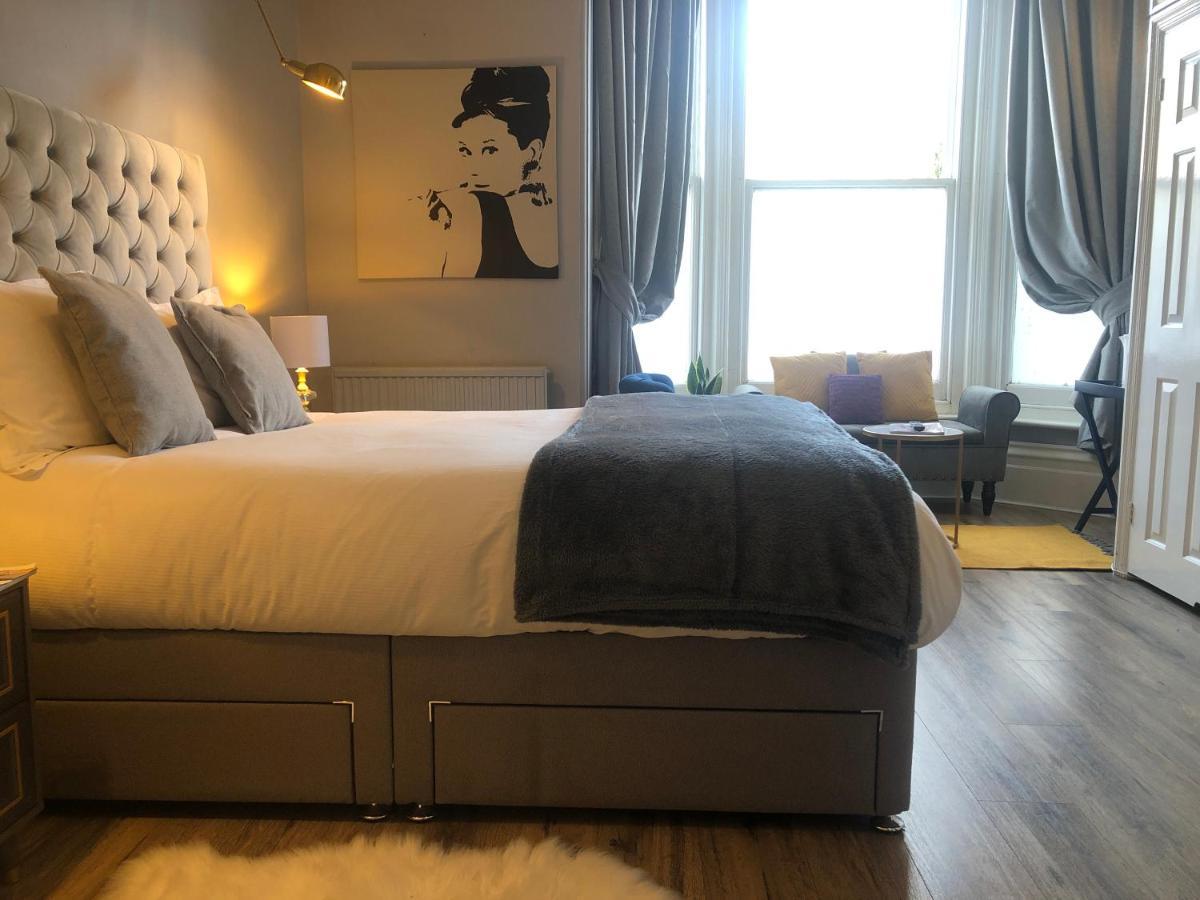 Canterbury Accommodations With Free Car Park Onsite And High Speed Wifi Esterno foto