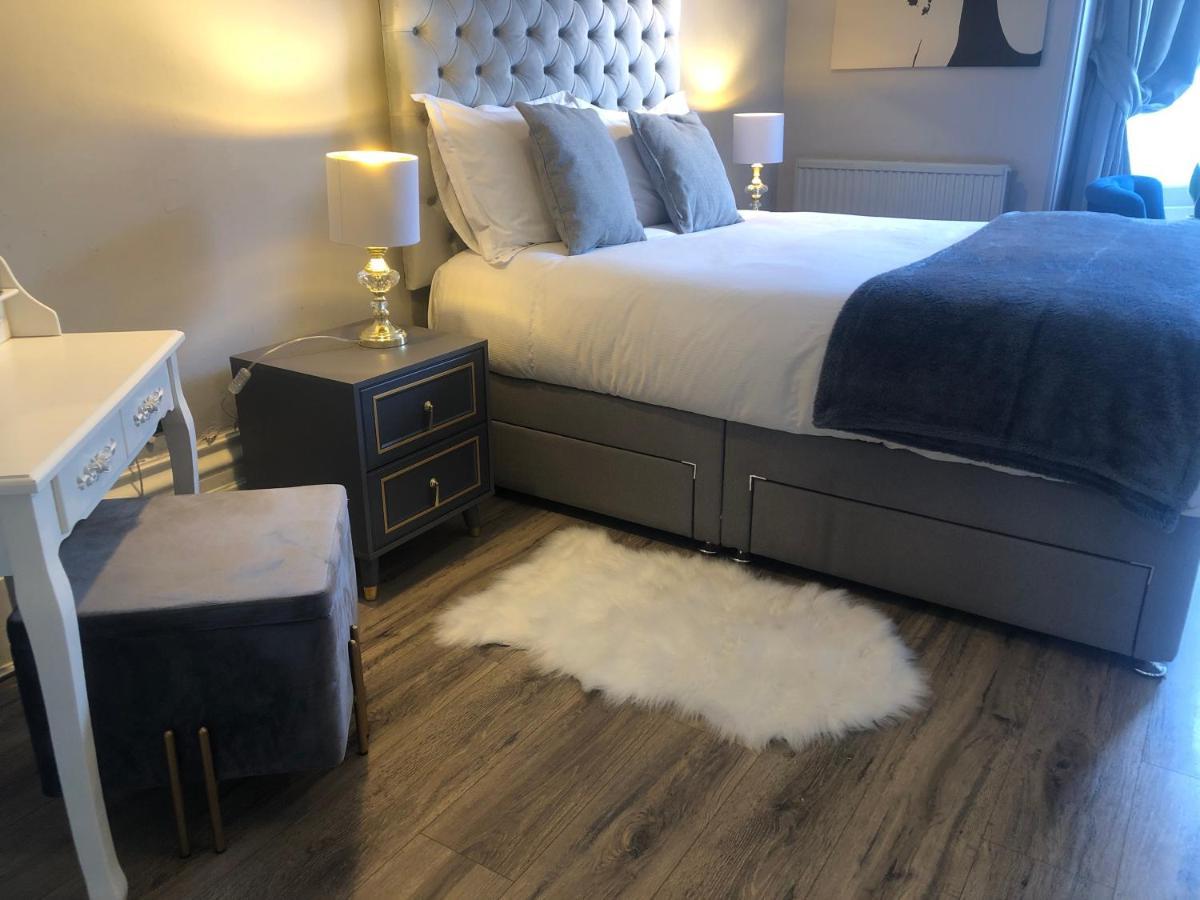 Canterbury Accommodations With Free Car Park Onsite And High Speed Wifi Esterno foto