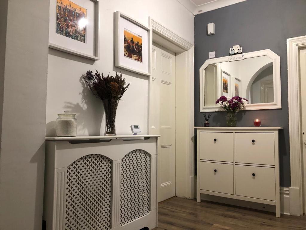 Canterbury Accommodations With Free Car Park Onsite And High Speed Wifi Esterno foto