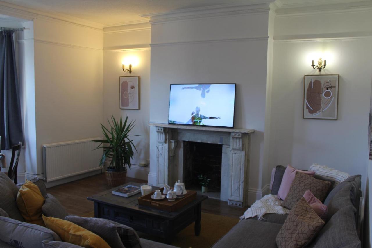 Canterbury Accommodations With Free Car Park Onsite And High Speed Wifi Esterno foto