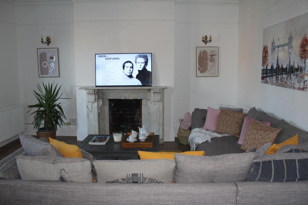 Canterbury Accommodations With Free Car Park Onsite And High Speed Wifi Esterno foto