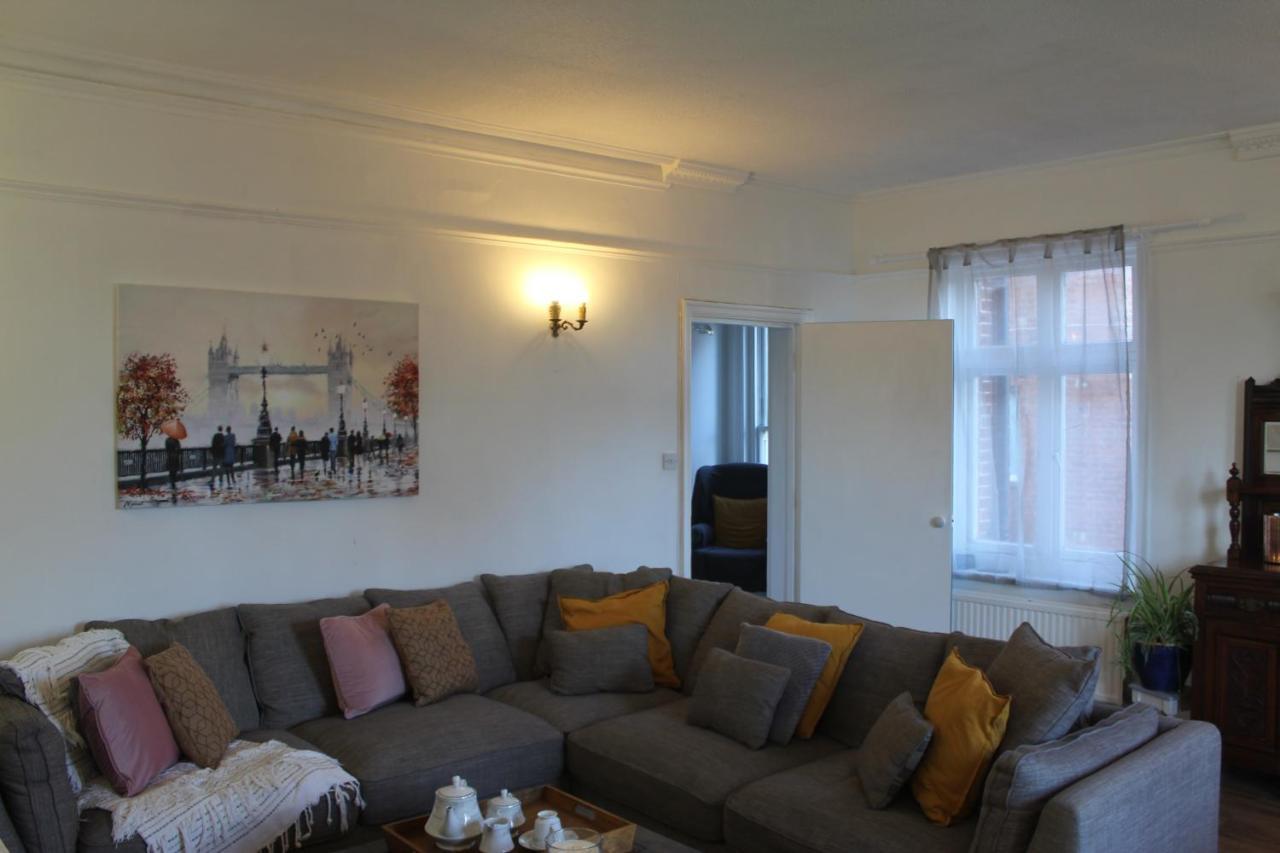 Canterbury Accommodations With Free Car Park Onsite And High Speed Wifi Esterno foto
