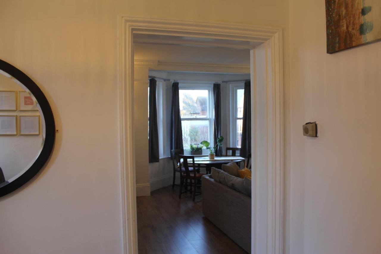 Canterbury Accommodations With Free Car Park Onsite And High Speed Wifi Esterno foto
