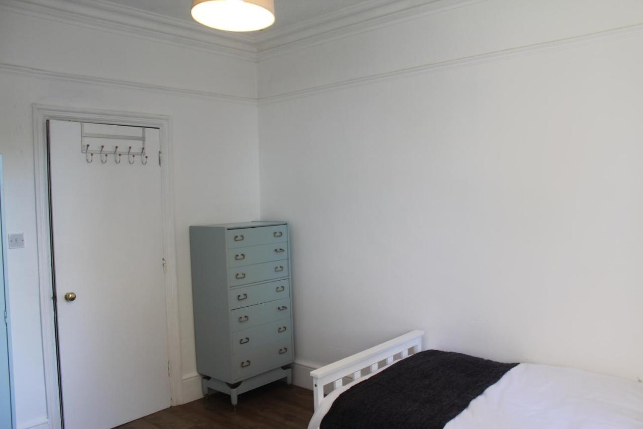 Canterbury Accommodations With Free Car Park Onsite And High Speed Wifi Esterno foto