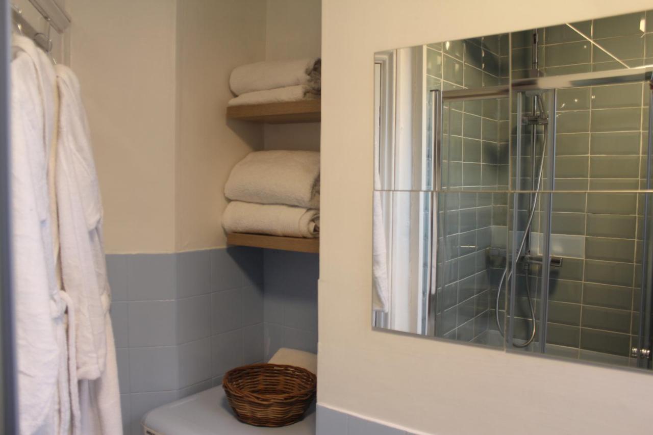 Canterbury Accommodations With Free Car Park Onsite And High Speed Wifi Esterno foto